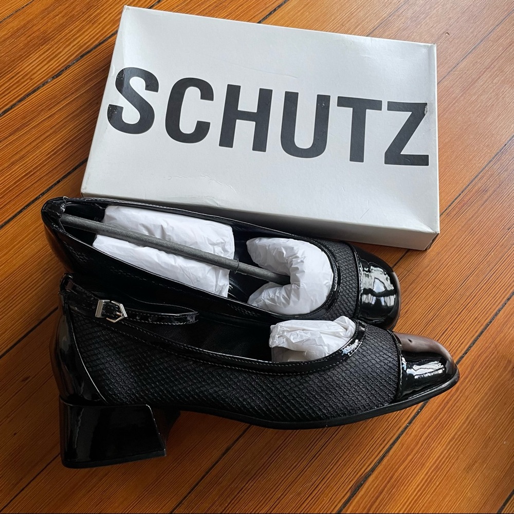 NIB Mesh Mary Janes Dorothy by Schutz size 10